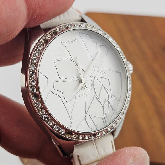 Fossil Women's Cracked Floral Crystal Dial Watch Silver Tone White Leather Band - Picture 3 of 9